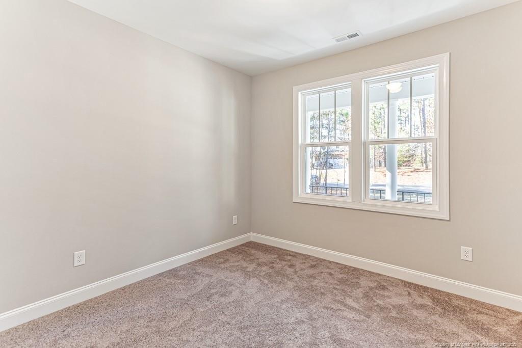 Lakewind Ct, Sanford, NC 27332