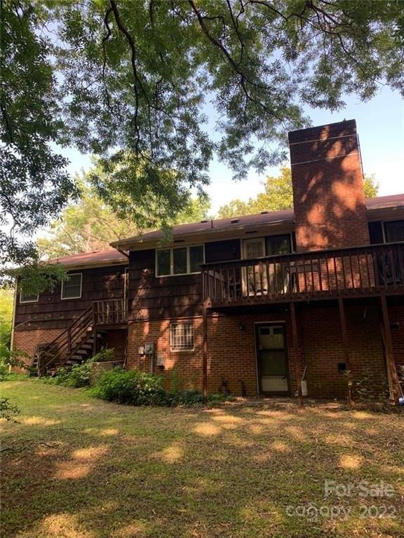 Larry Dr, Charlotte, NC 28214