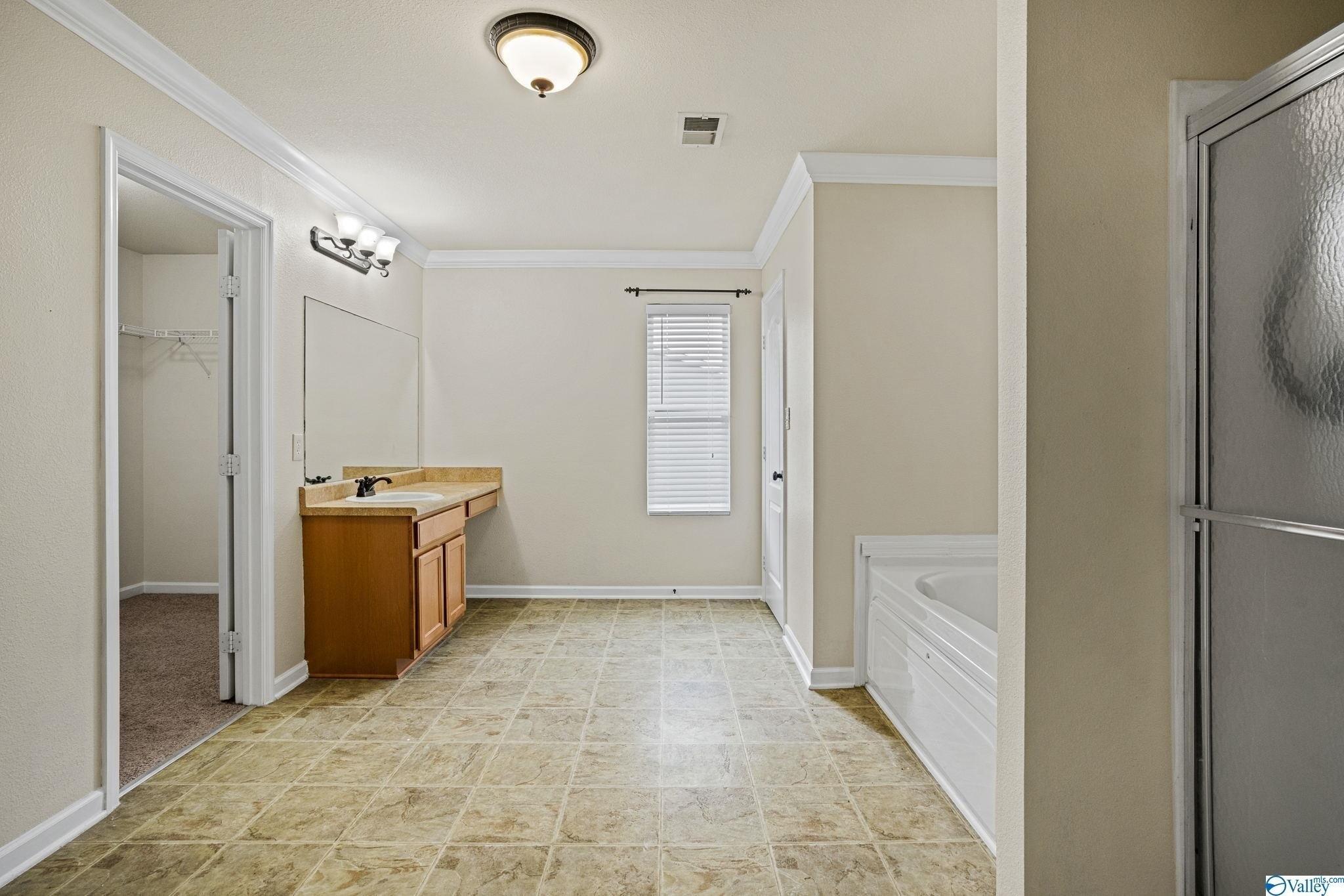 Grantham Cir, Madison, AL 35756