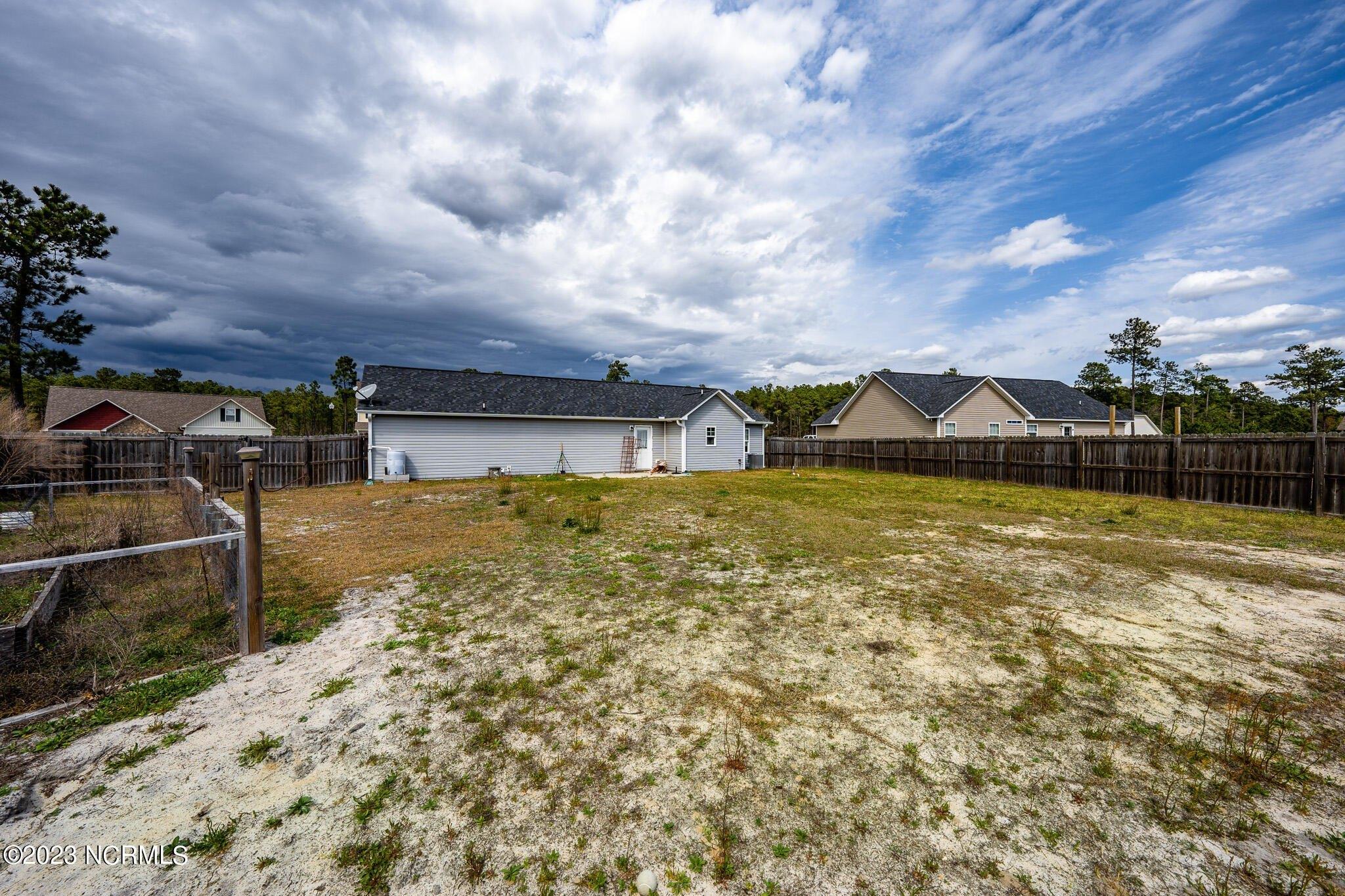 Addor Dr, Richlands, NC 28574