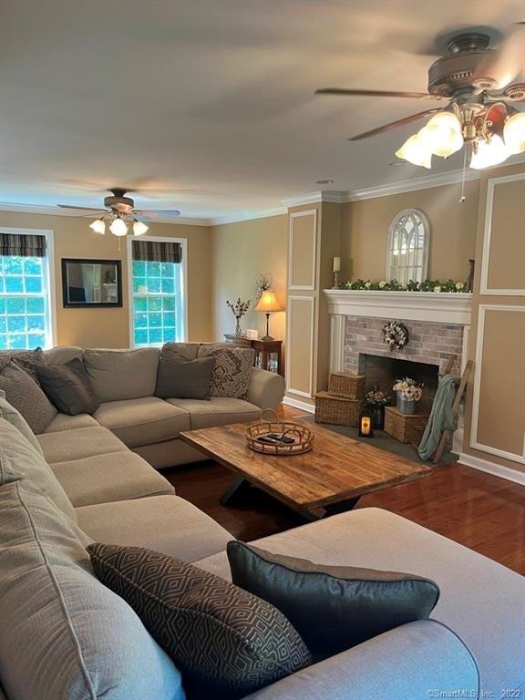 Brentwood Dr, Wolcott, CT 06716