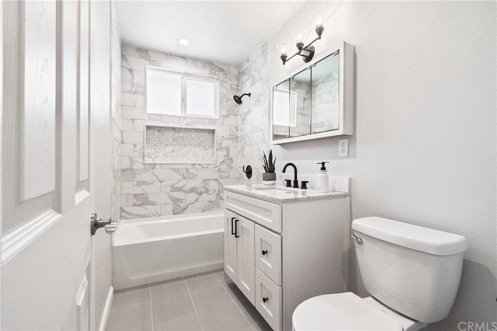 S Acacia Ave, Rialto, CA 92376