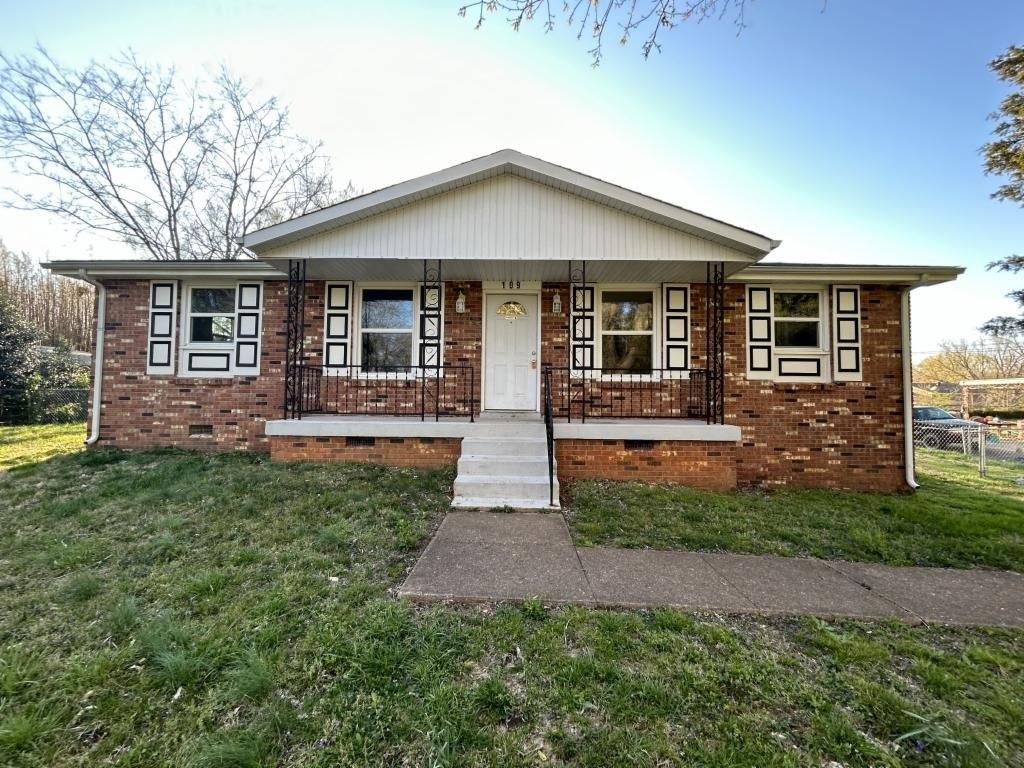 Ambrose Dr, Clarksville, TN 37042
