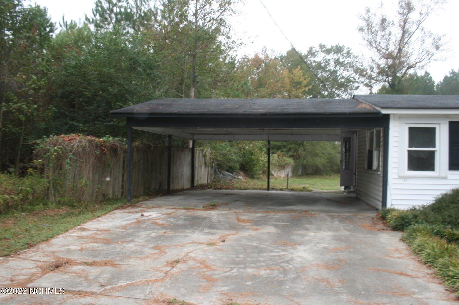 Barbee Rd, Richlands, NC 28574