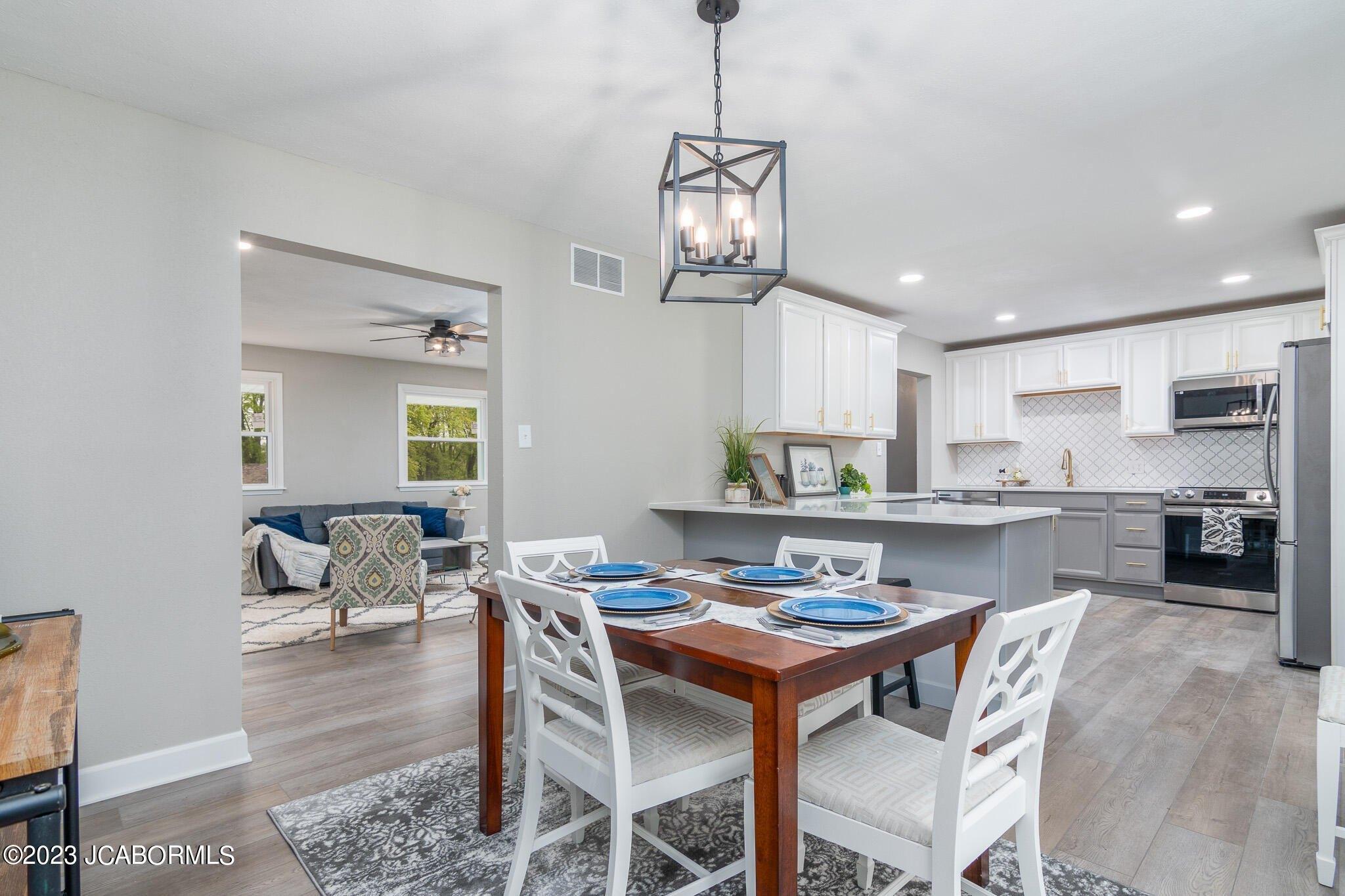 Twin Hills Rd, Jefferson City, MO 65109