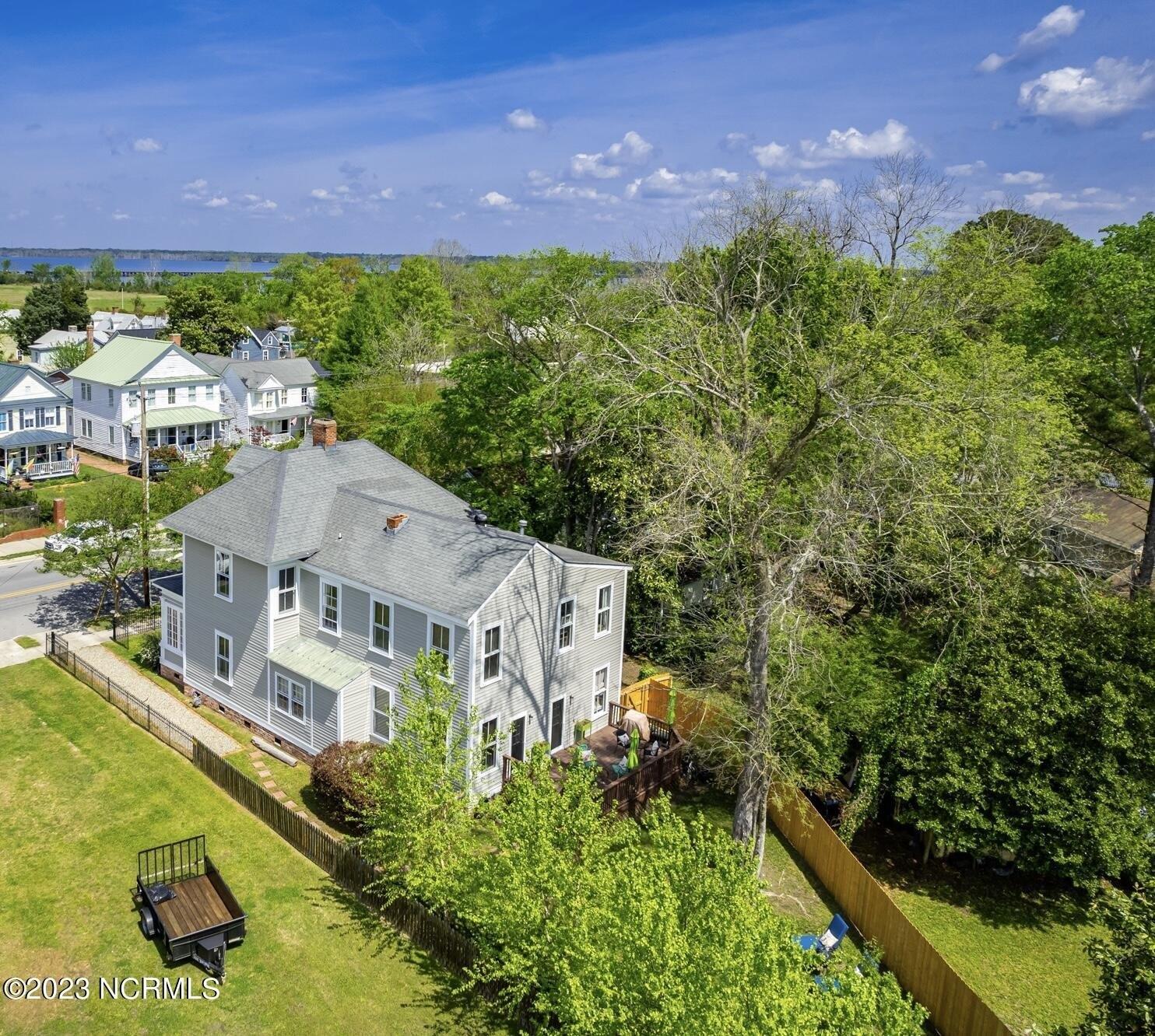 Queen St, New Bern, NC 28560