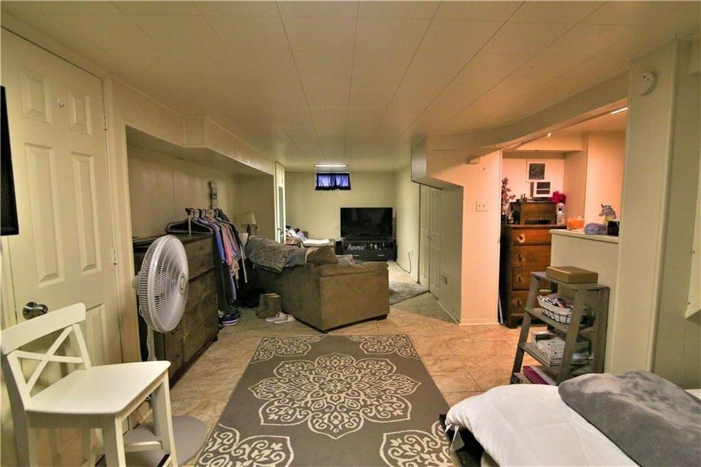 Henry St, Hellertown, PA 18055