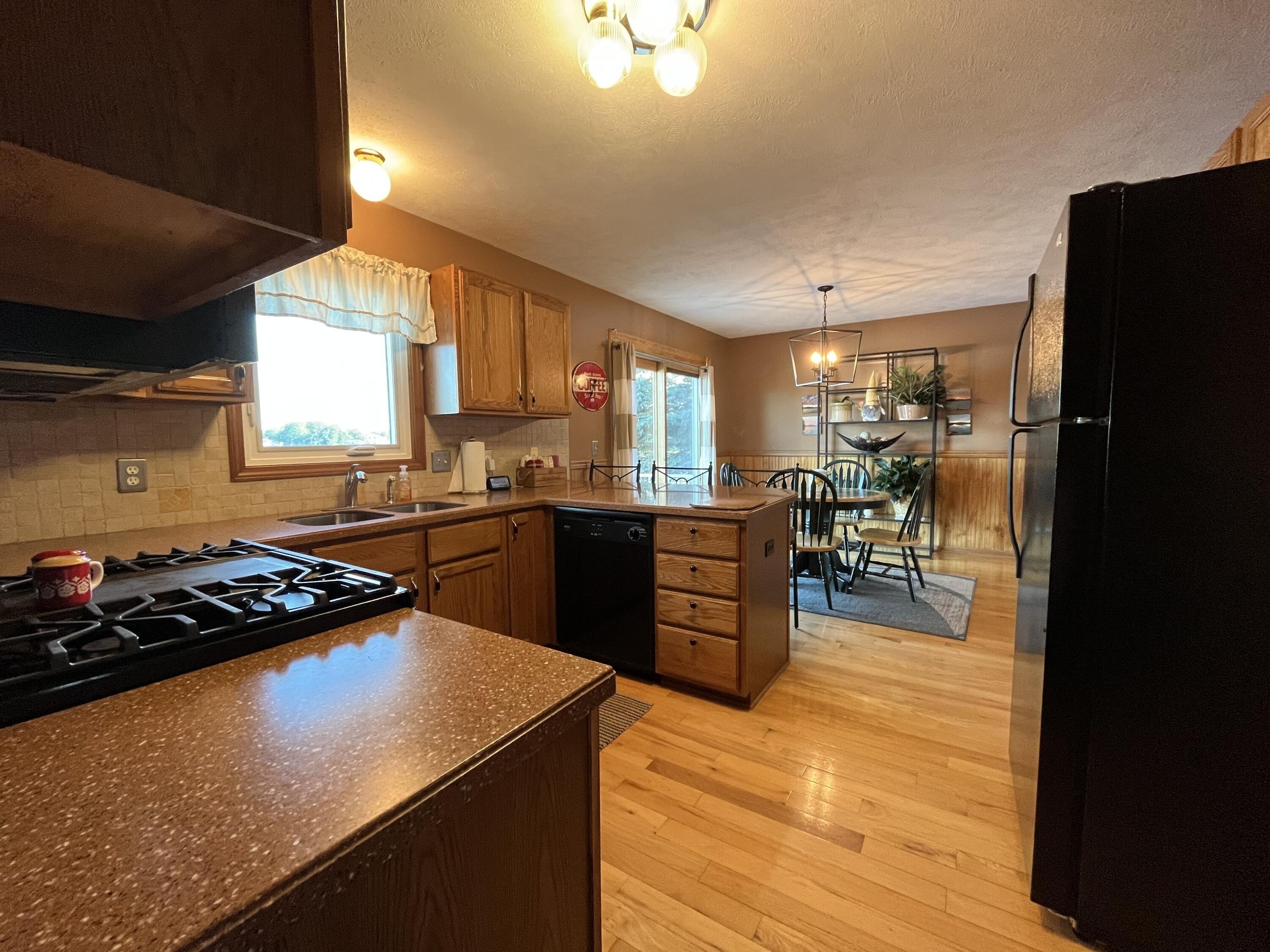 Myers Lake Ave Ne, Rockford, MI 49341