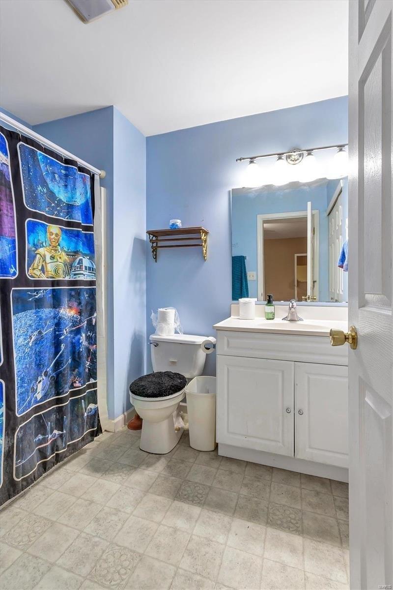 E 2nd St, De Soto, MO 63020