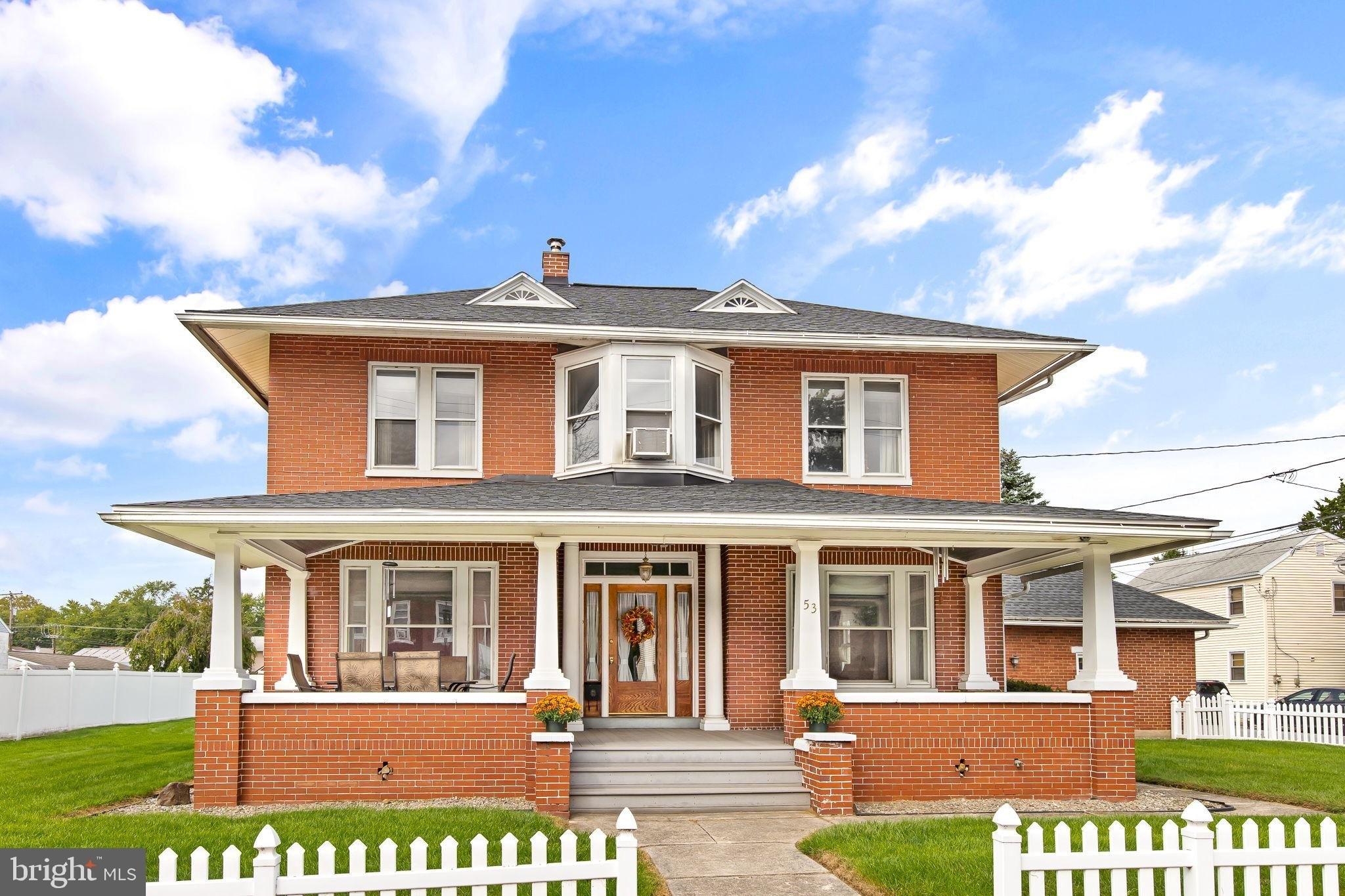 E Hummelstown St, Elizabethtown, PA 17022