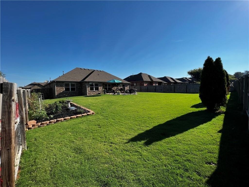 Pebble Beach Dr, Cave Springs, AR 72718