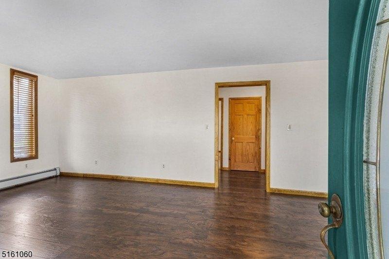 N 3rd Ave, Manville, NJ 08835