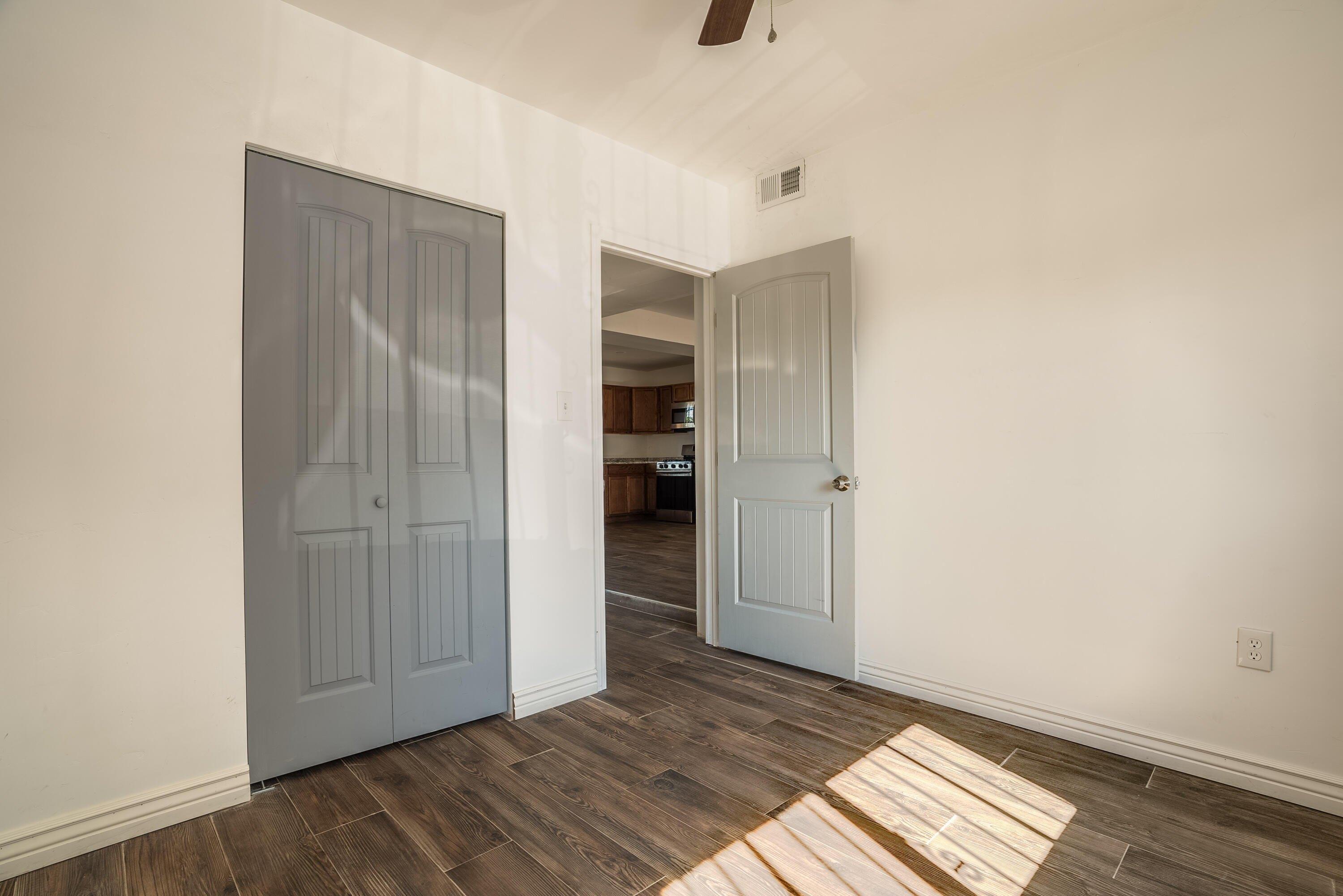 Cagua Dr Ne, Albuquerque, NM 87110
