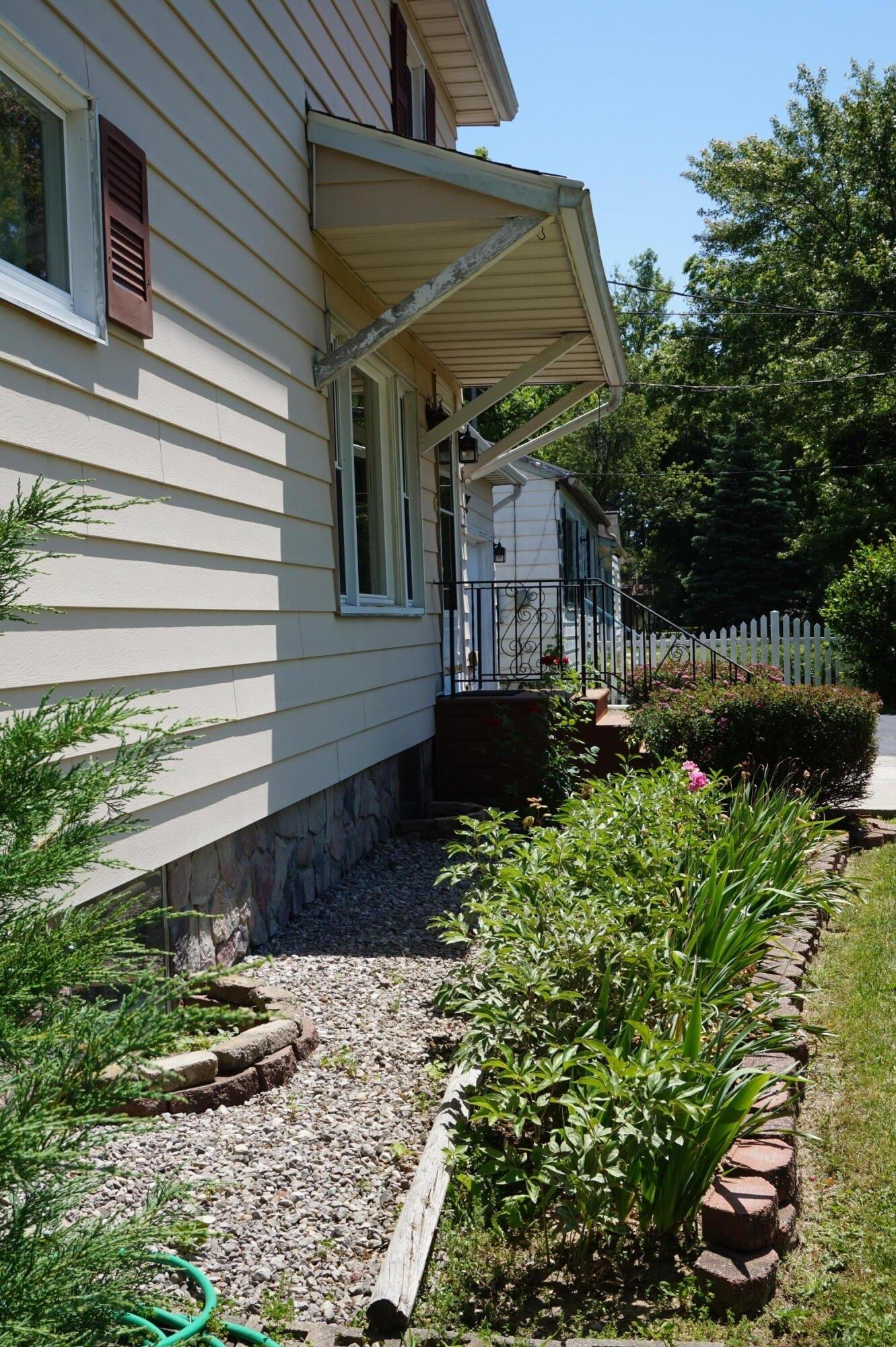 71 1/2 St, South Haven, MI 49090