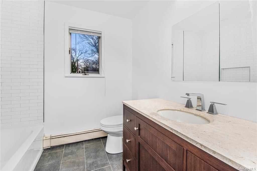 Tyndale Pl, Yonkers, NY 10701