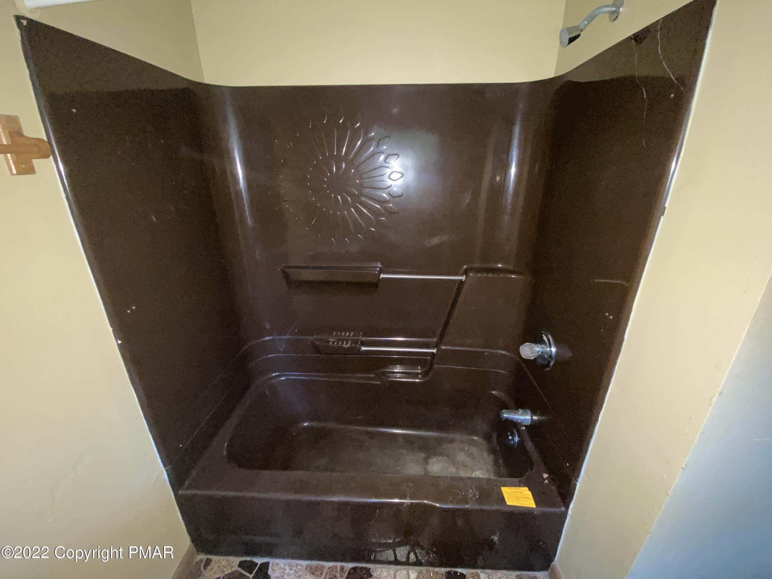 Sassafras Rd, Albrightsville, PA 18210