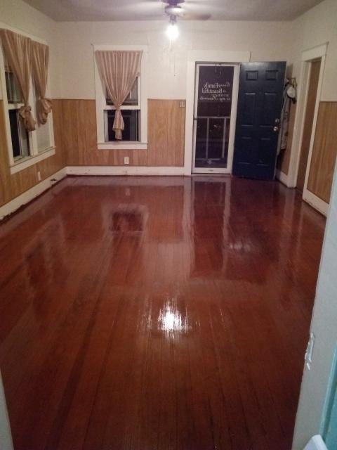 E Garnett St, Gainesville, TX 76240