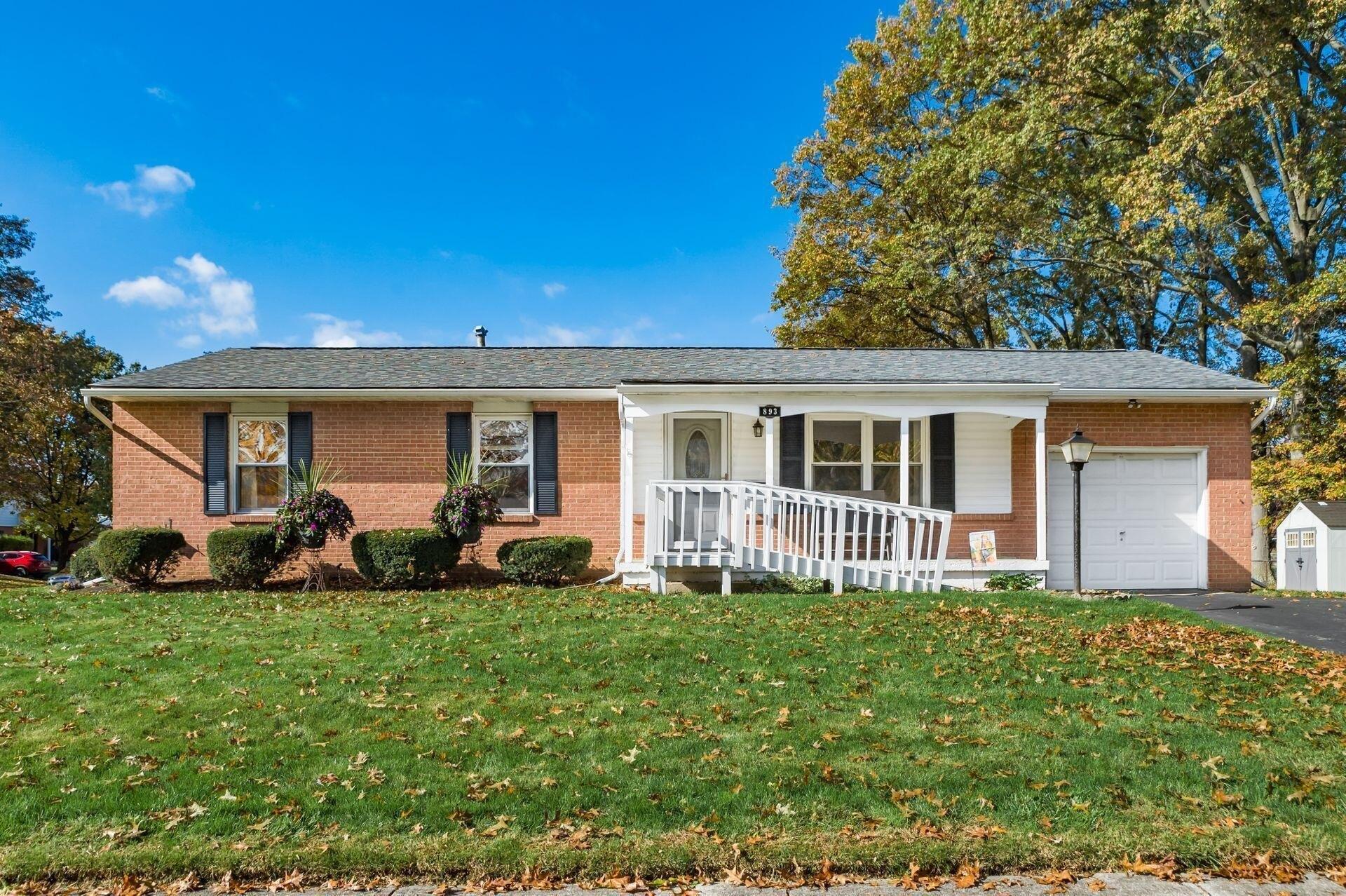 Hunt Valley Dr, Reynoldsburg, OH 43068