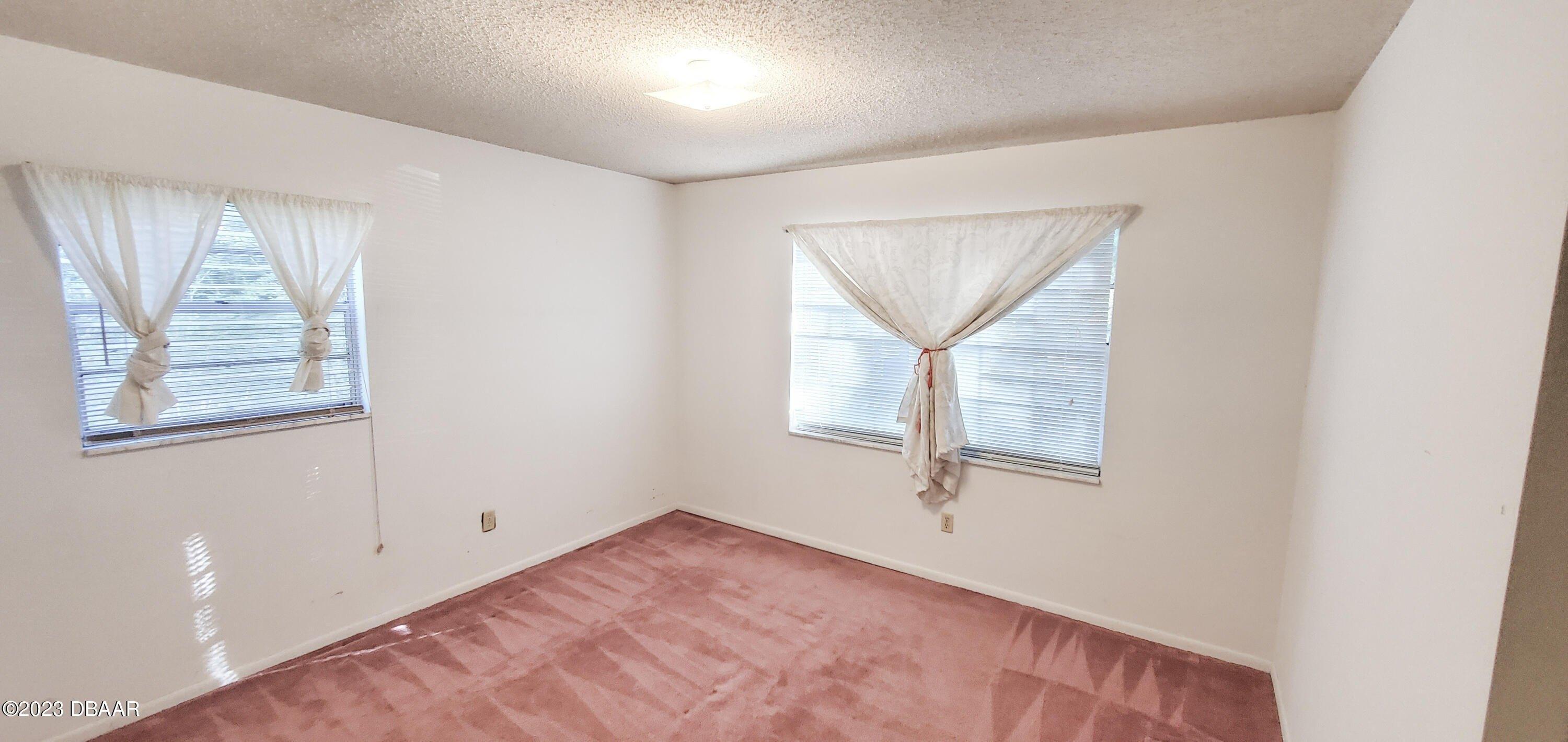 Saragossa Ave, Deland, FL 32724