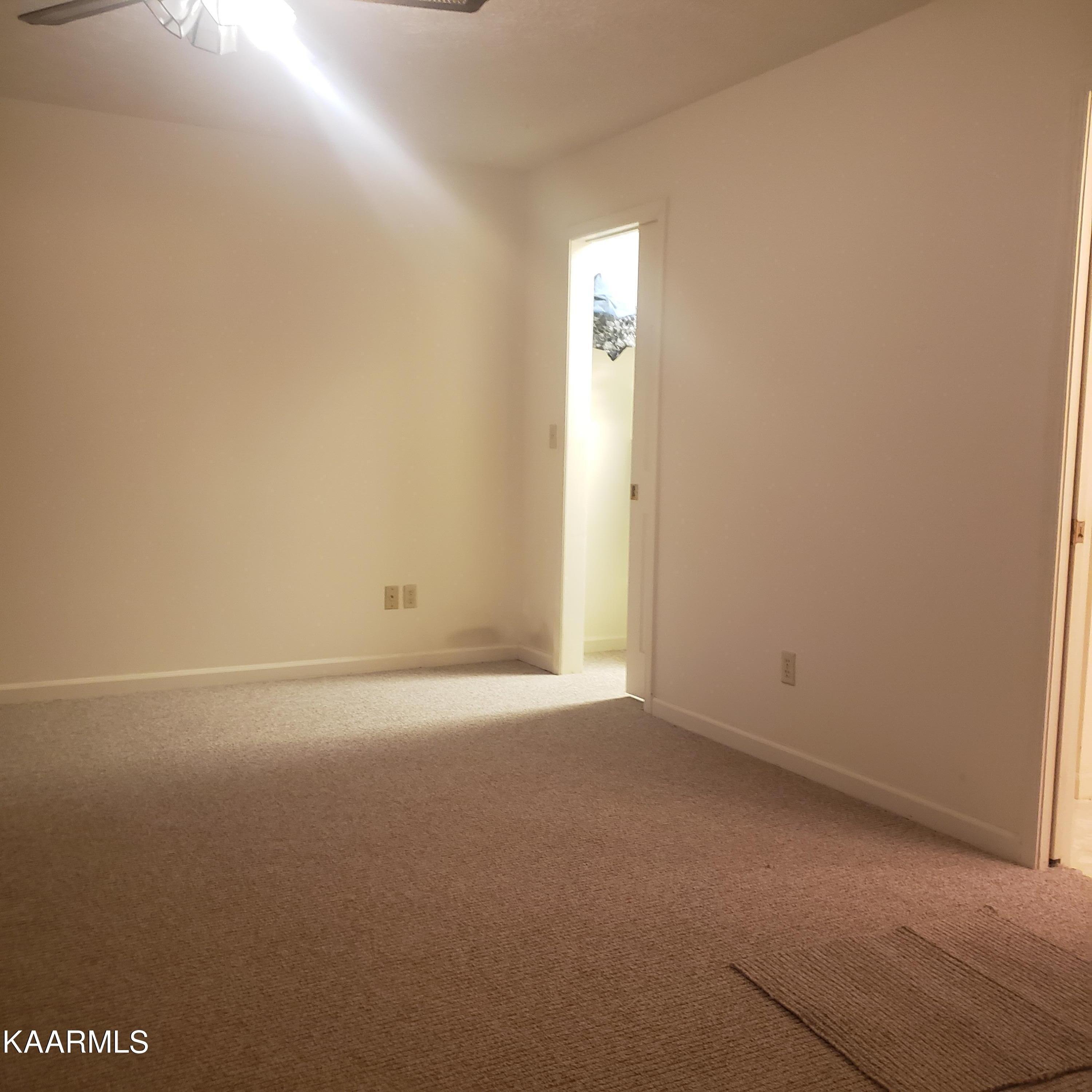 Deer Cir, Crossville, TN 38555