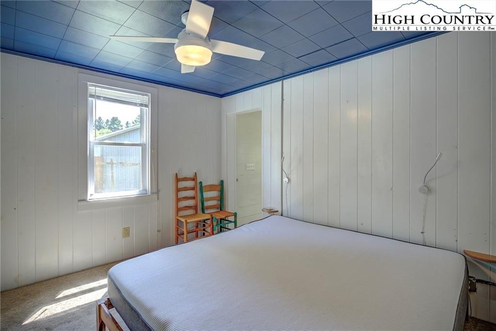 Pine Swamp Rd, Sparta, NC 28675