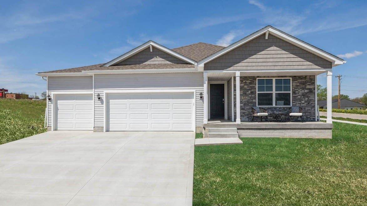 Butler Dr, Adel, IA 50003
