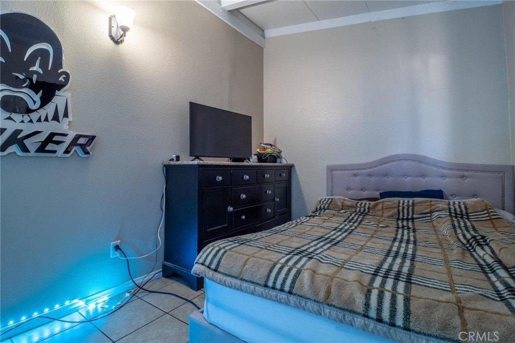 E Avenue Q5, Palmdale, CA 93550