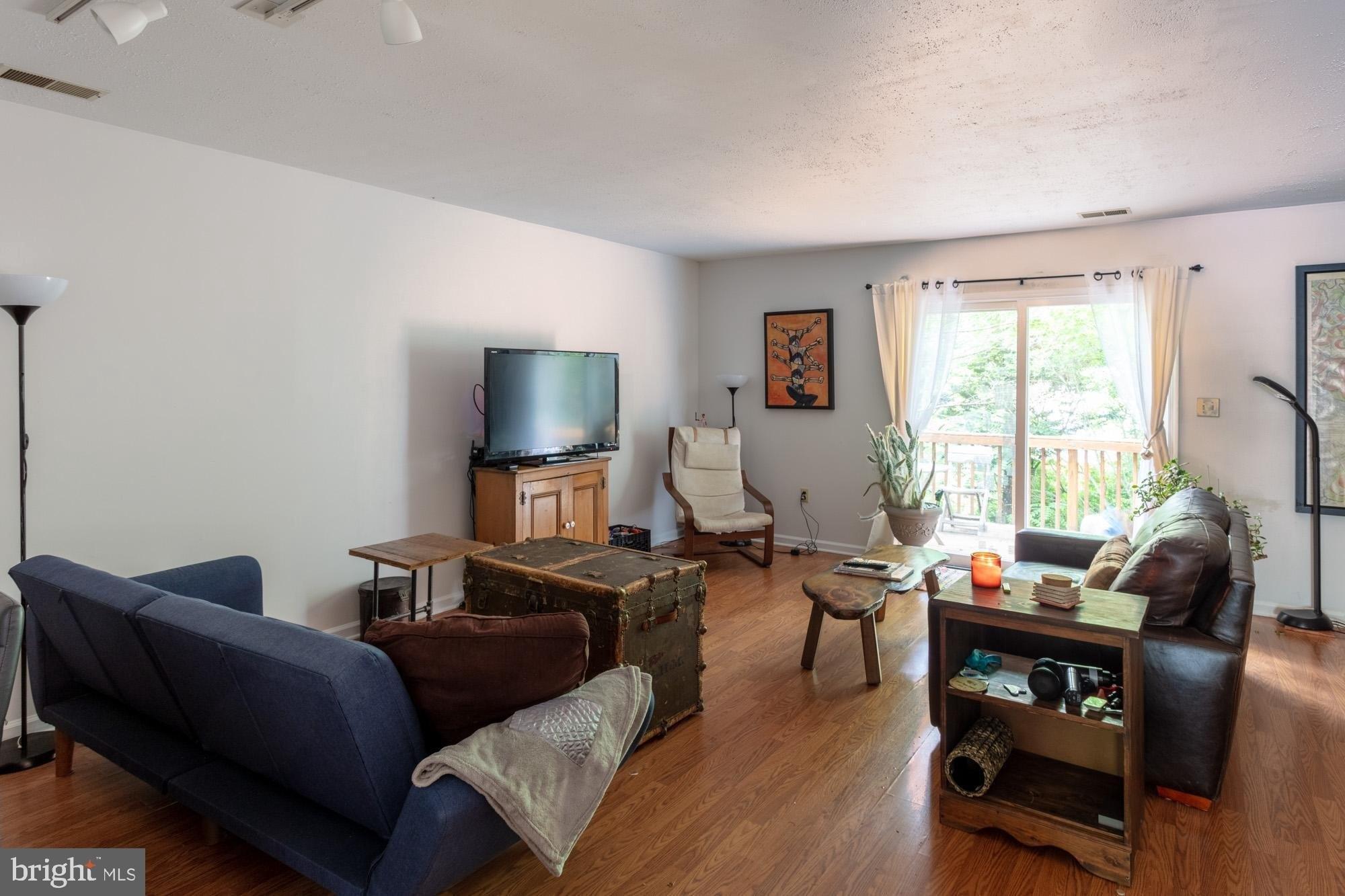 Ryan Ct, Shepherdstown, WV 25443