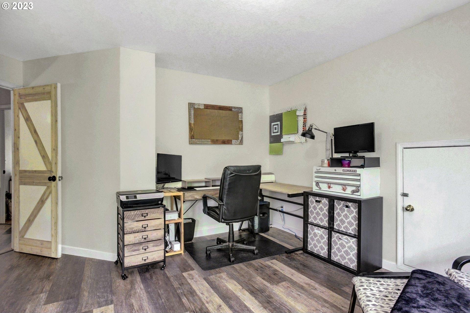 Se Sweetbriar Ct, Troutdale, OR 97060