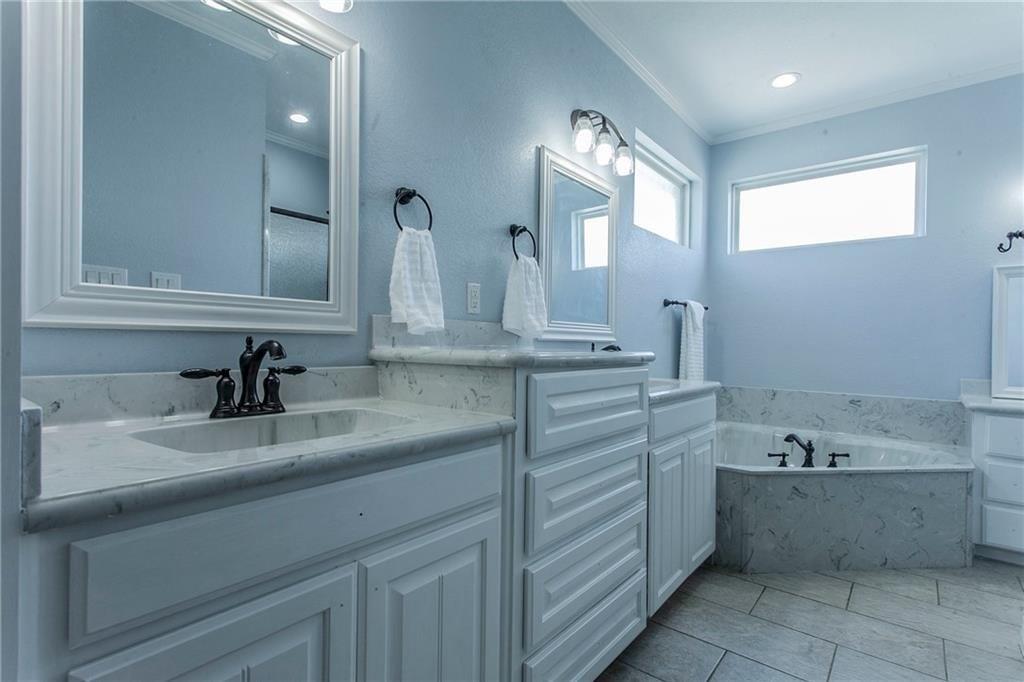 Hawkins Ct, Robinson, TX 76706