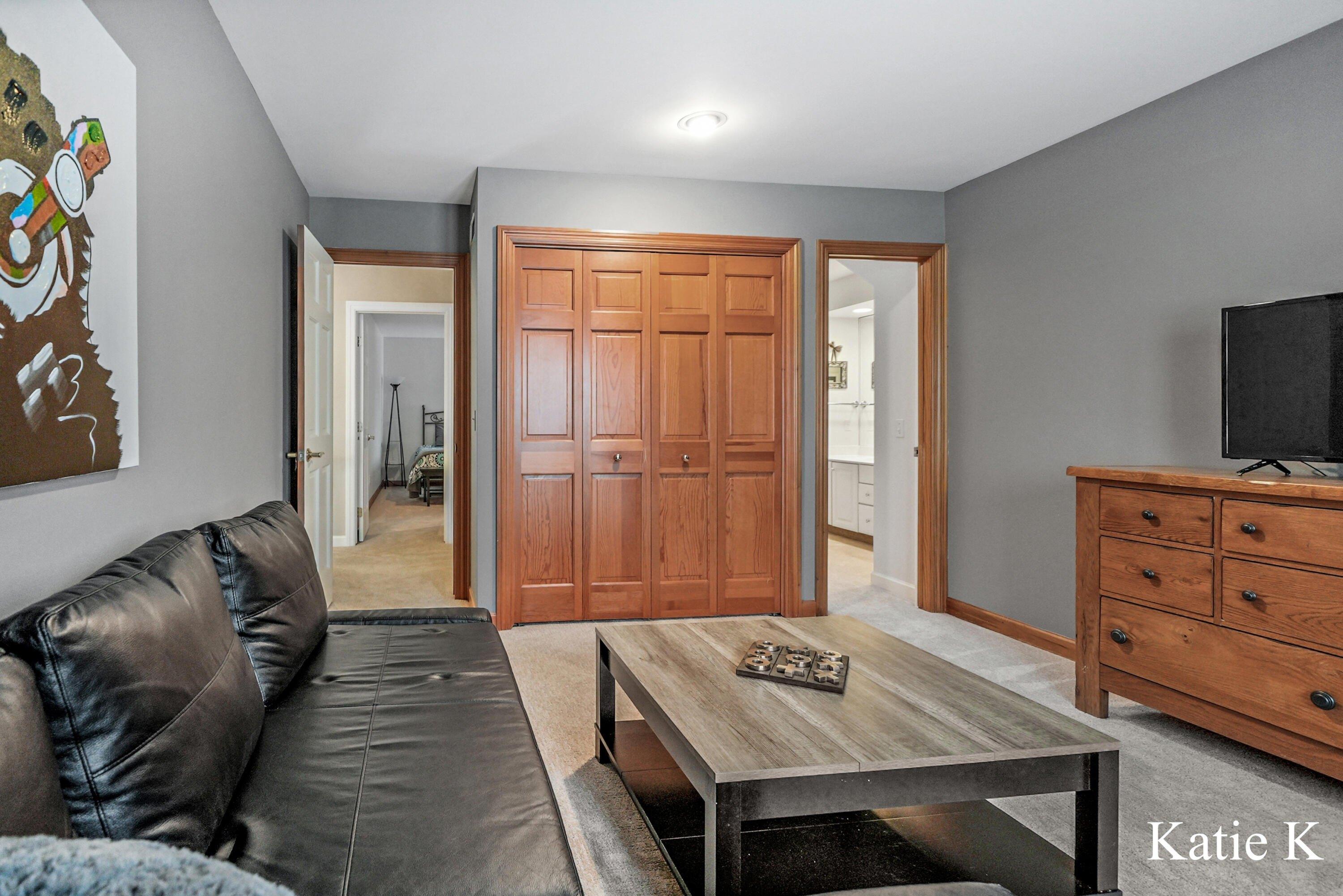 Deerfield Ct Se, Grand Rapids, MI 49546