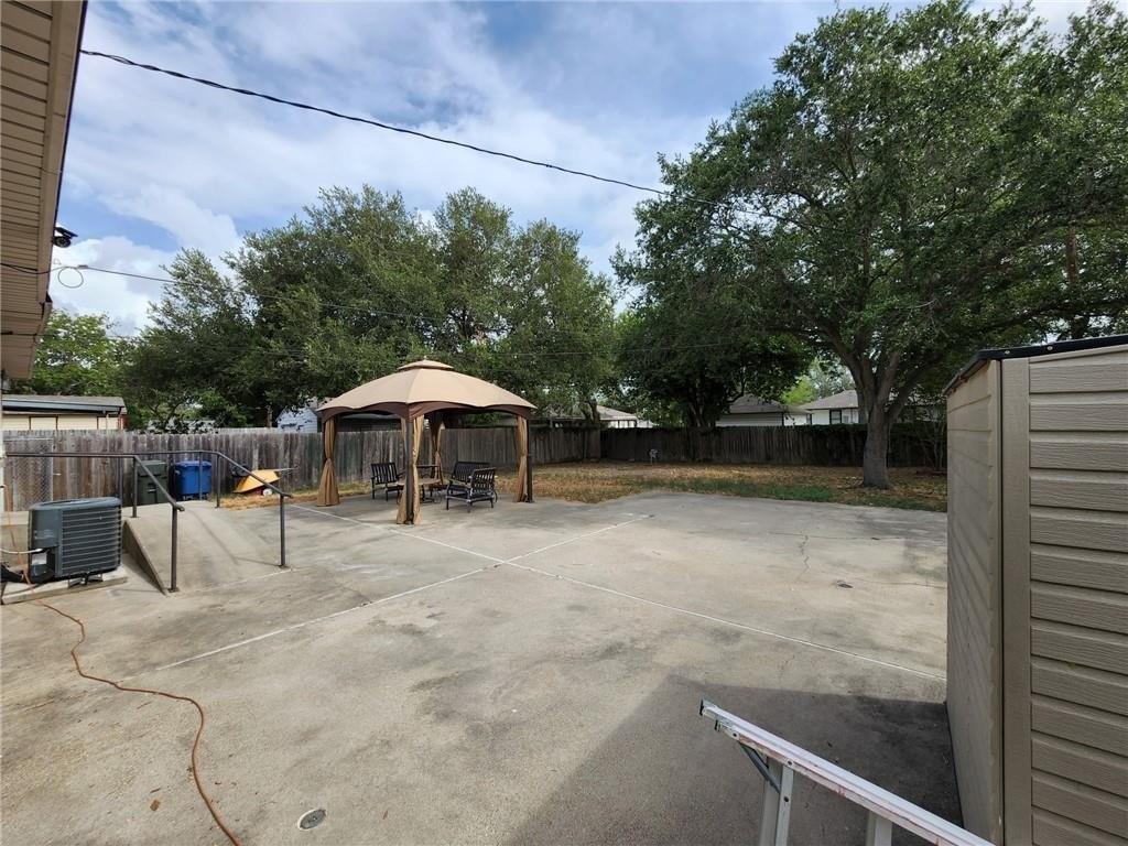 Redwood St, Corpus Christi, TX 78411
