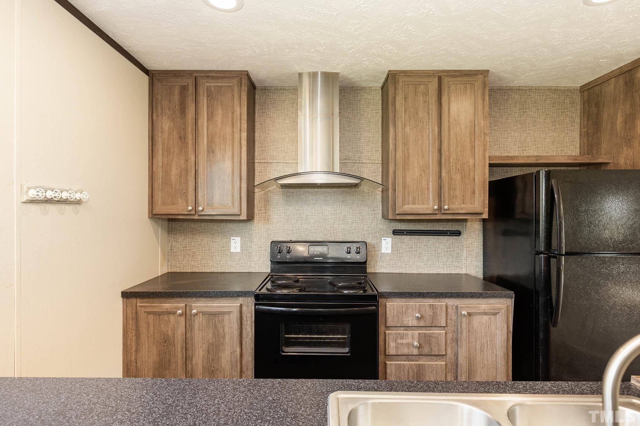 Joels Ln, Sanford, NC 27330