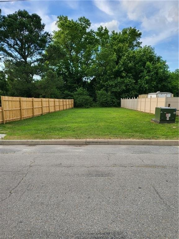 Raleigh Ave, Suffolk, VA 23434