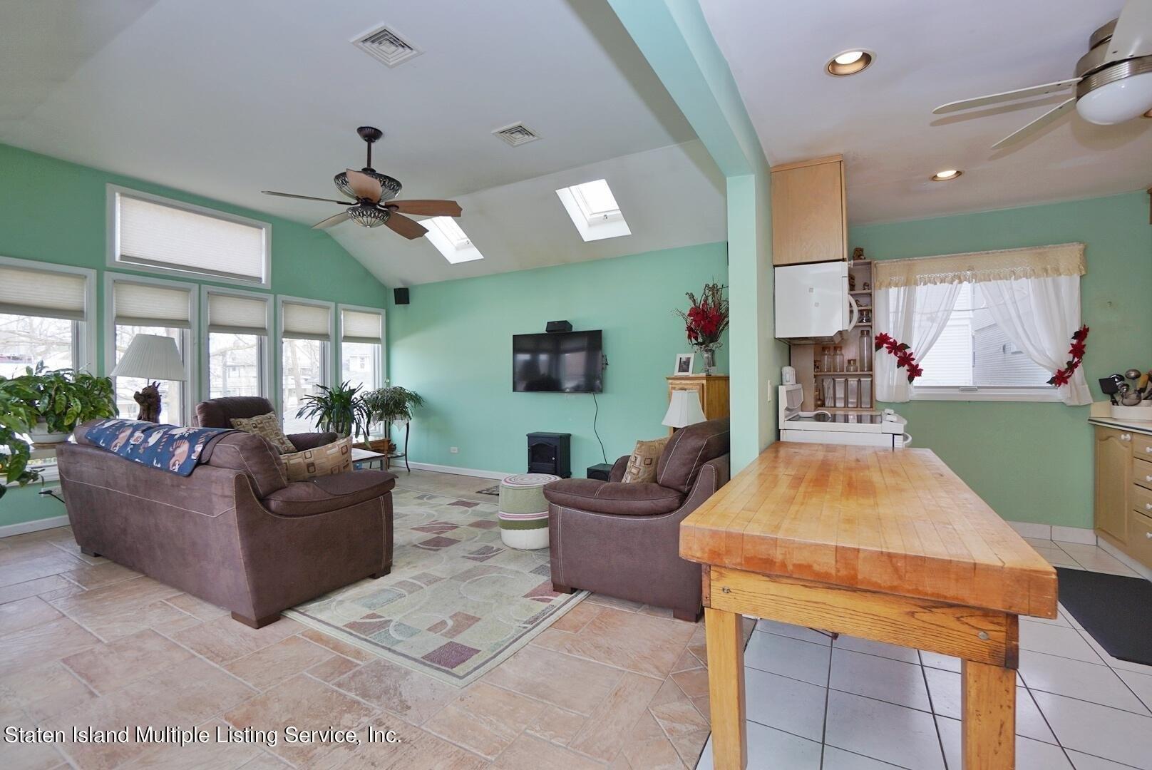 Glenwood Ave, Staten Island, NY 10301
