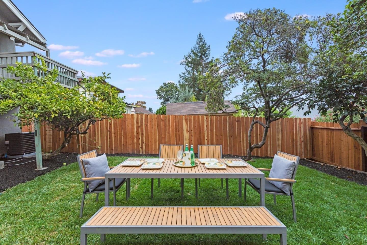 Wellington St, Oakland, CA 94602