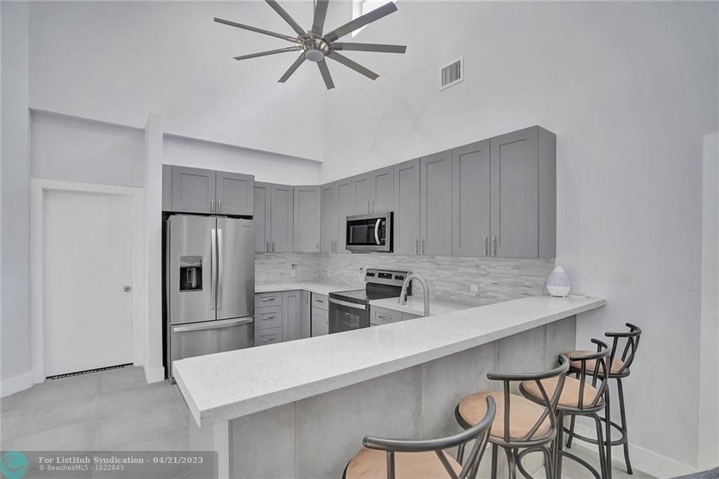Sw 32nd St, Fort Lauderdale, FL 33315
