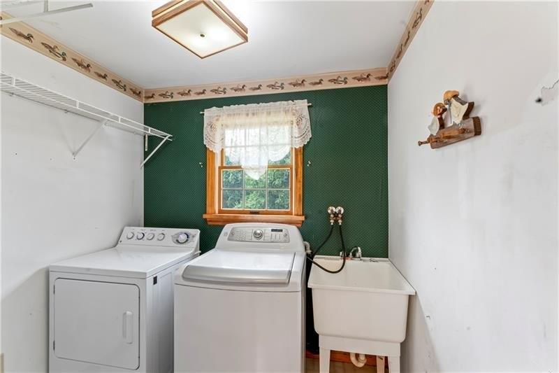 Memory Dr, Elizabeth, PA 15037