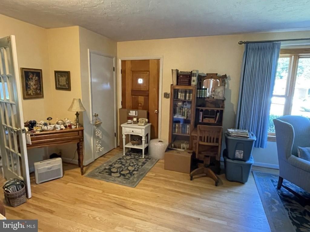 North Ave, Blue Ridge Summit, PA 17214
