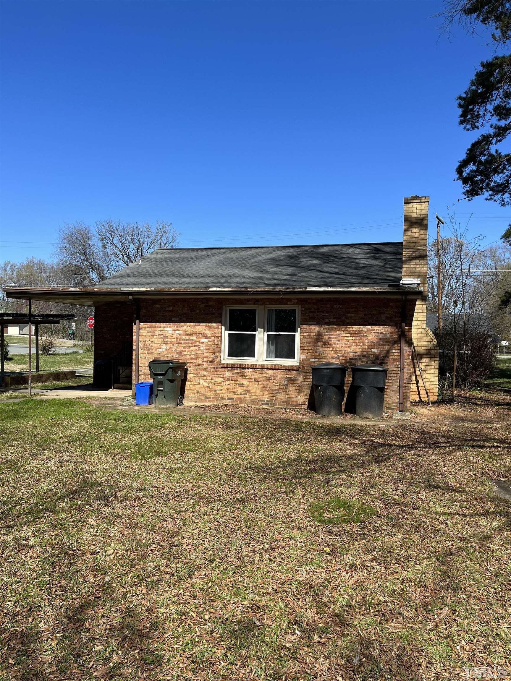 N Mebane St, Burlington, NC 27217