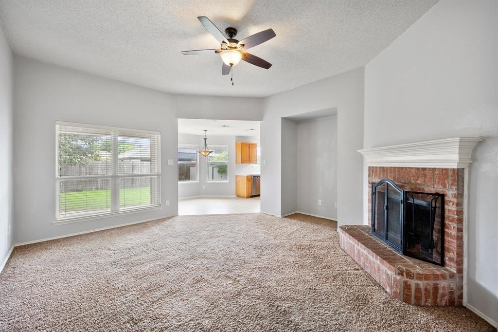 Marybeth Dr, Burleson, TX 76028