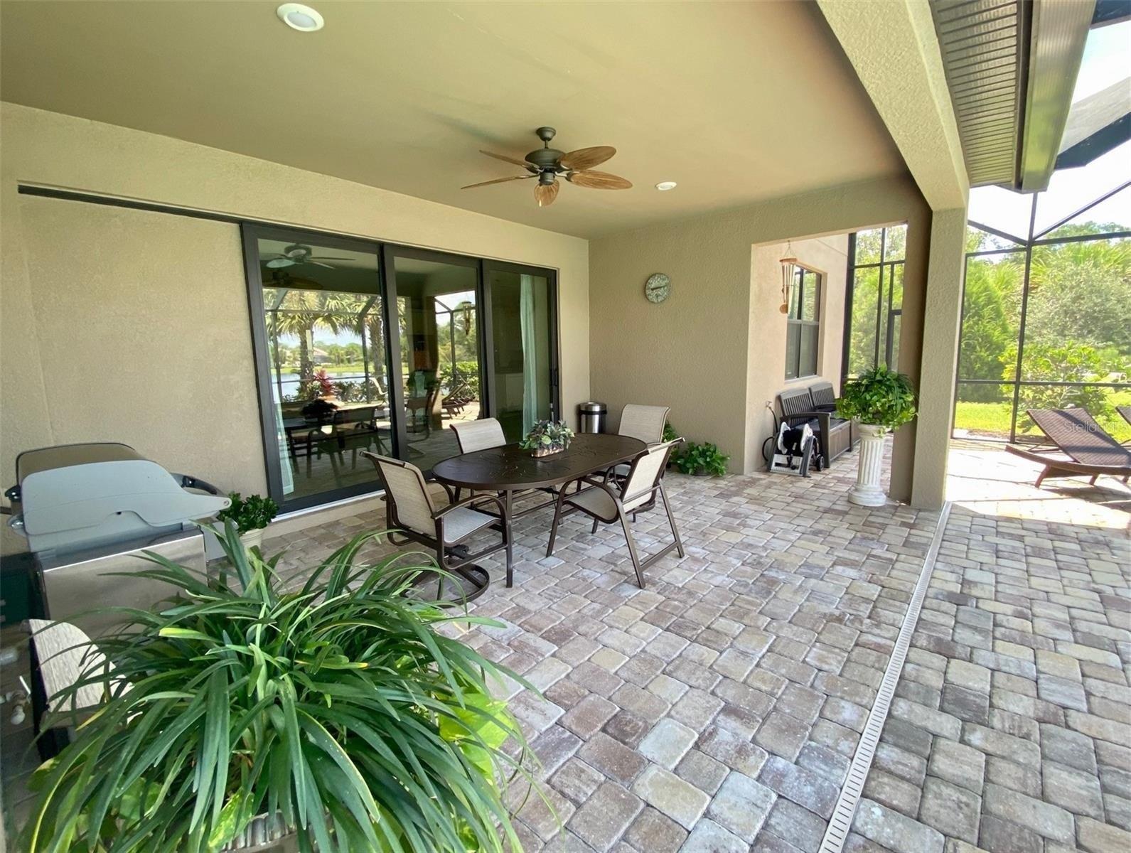 Corinna Pl, Bradenton, FL 34202