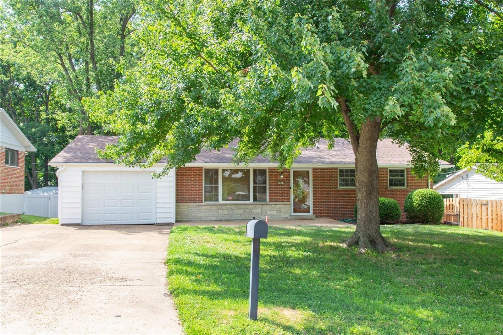 Buller Dr, Saint Louis, MO 63114