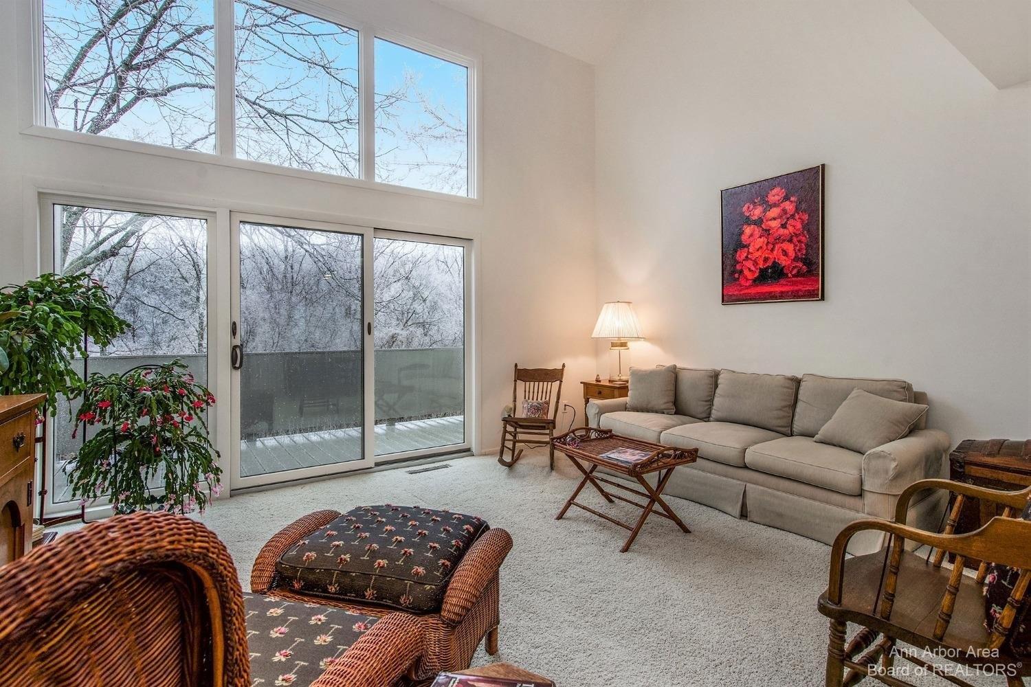 Overlook Ct, Ann Arbor, MI 48103