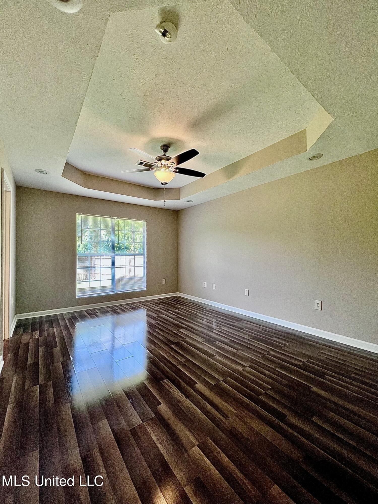Serville Dr, Jackson, MS 39206
