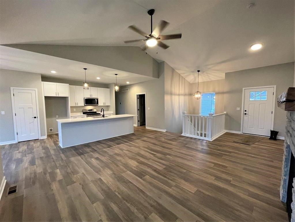 Tanglewood Pl, Janesville, WI 53546