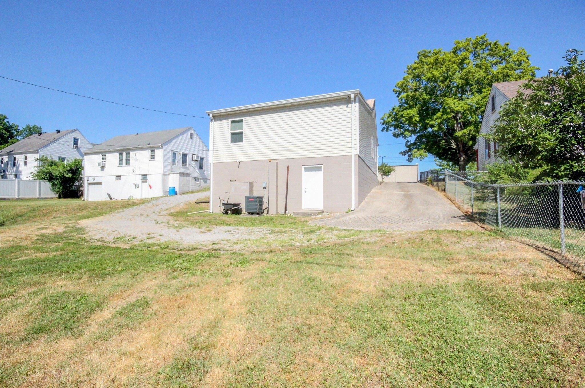Talley Dr, Clarksville, TN 37040