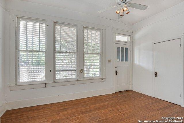 W Mistletoe Ave, San Antonio, TX 78212