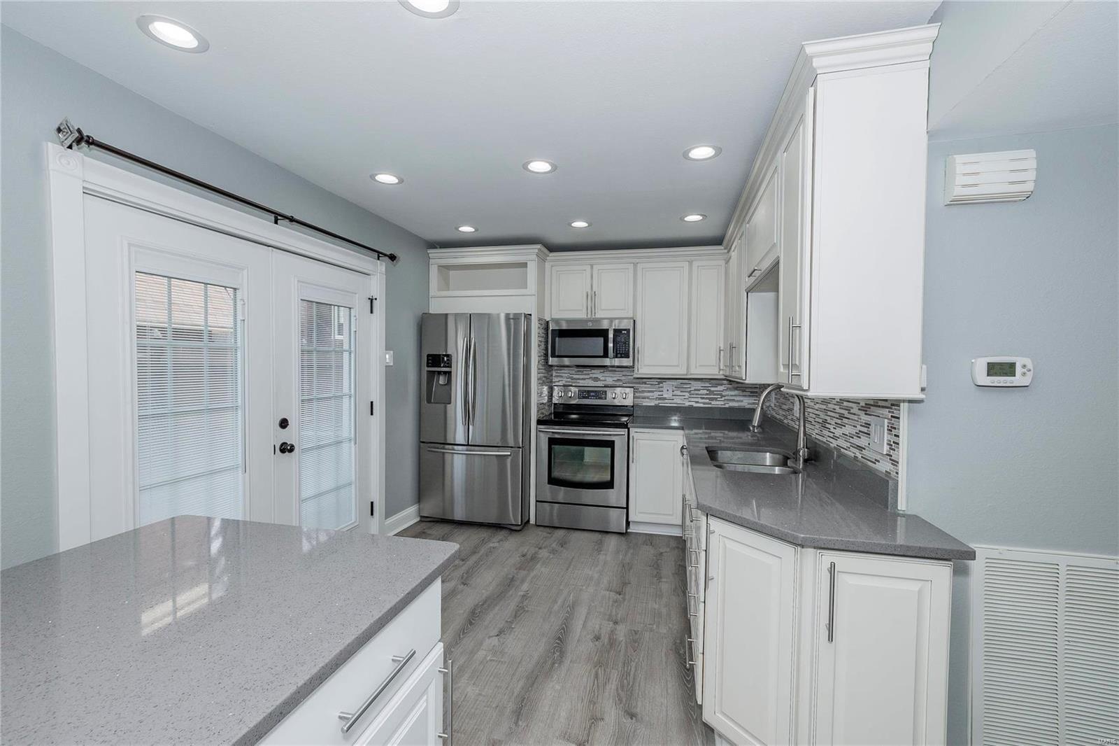 Burnett Walk, Saint Louis, MO 63125