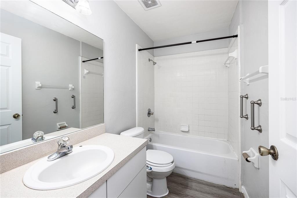 Nw 15th Ln, Gainesville, FL 32606